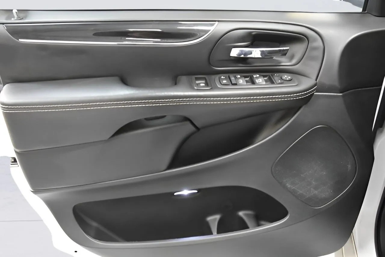 2018 Dodge Grand Caravan SE photo 29