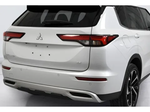 Another view of 2024 Mitsubishi Outlander SE for sale in McAllen, TX at Trevinos Auto Mart