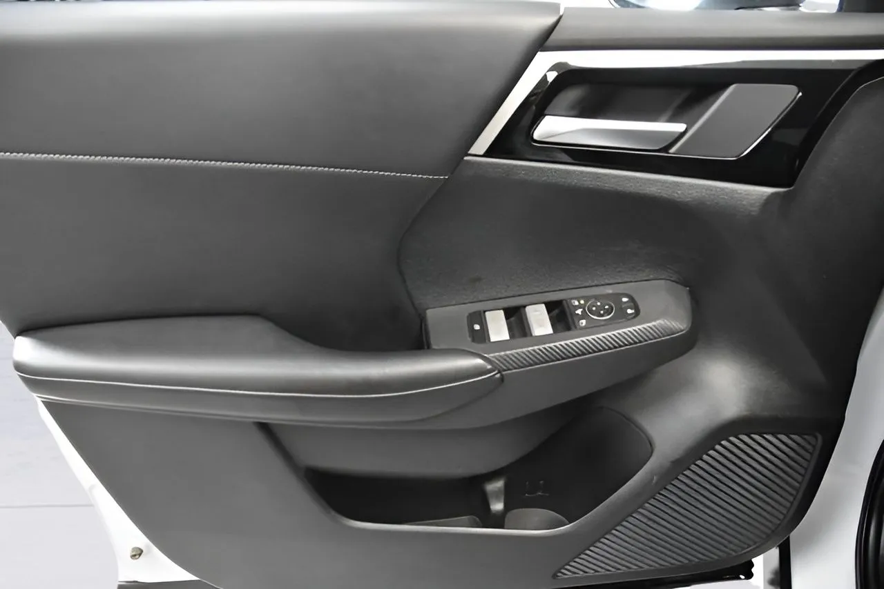 2024 Mitsubishi Outlander SE photo 31
