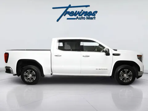 More photos of 2024 GMC Sierra 1500 SLT at Trevinos Auto Mart, TX