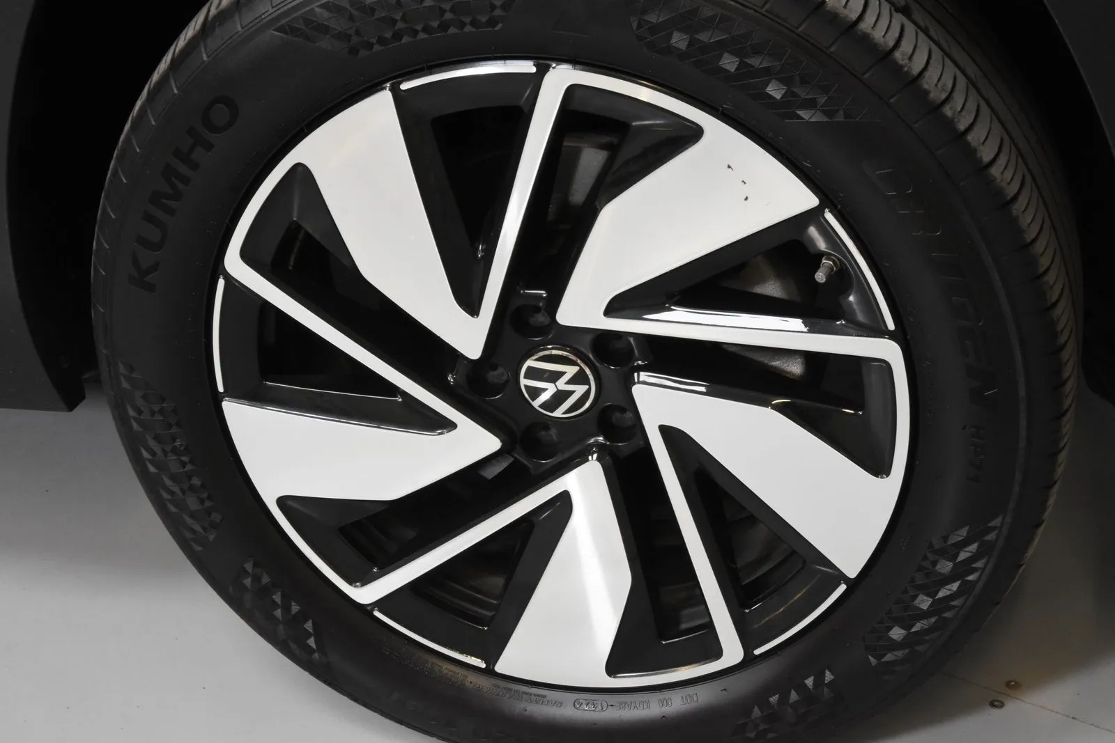 2024 Volkswagen Atlas SE Technology photo 27