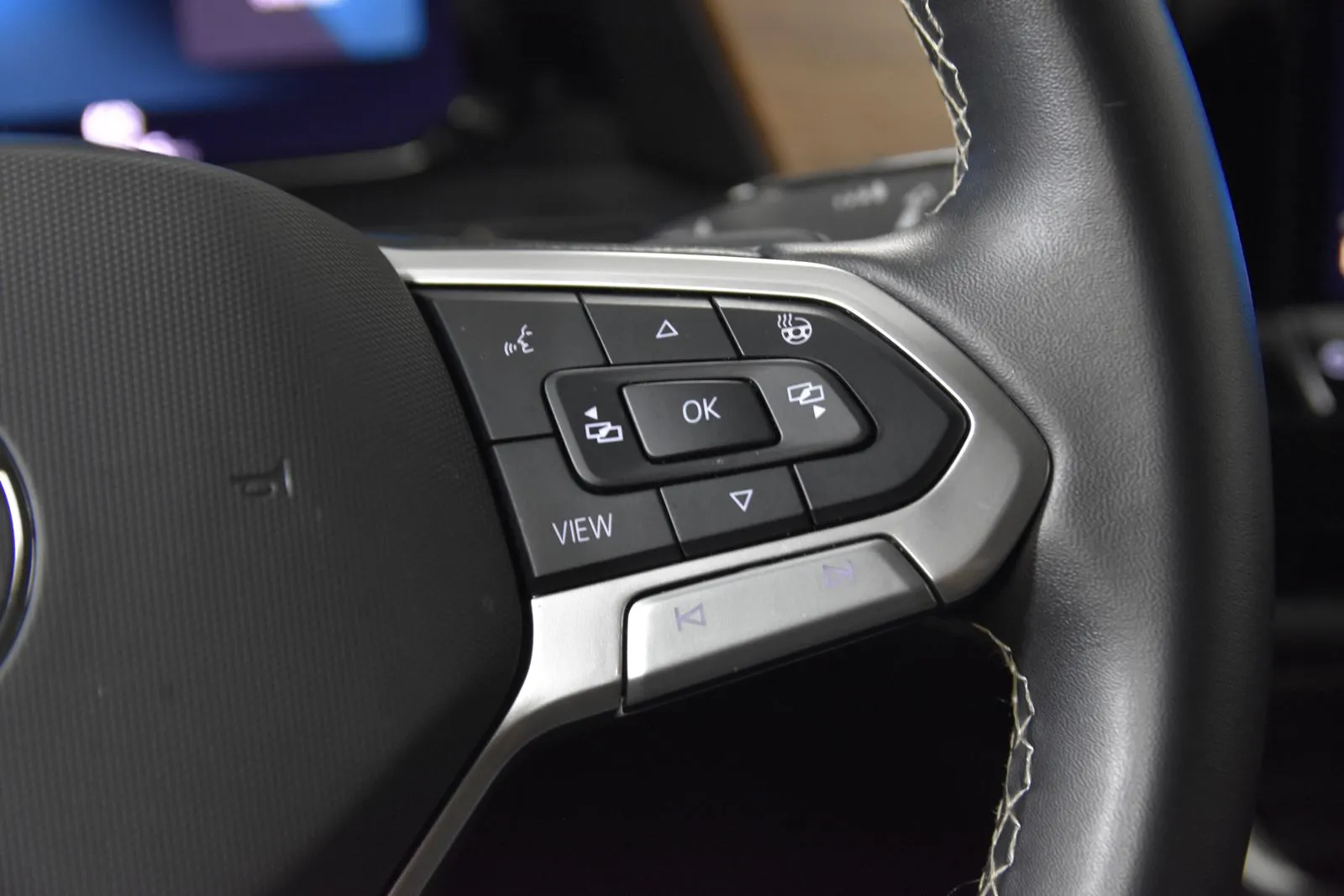 2024 Volkswagen Atlas SE Technology photo 31