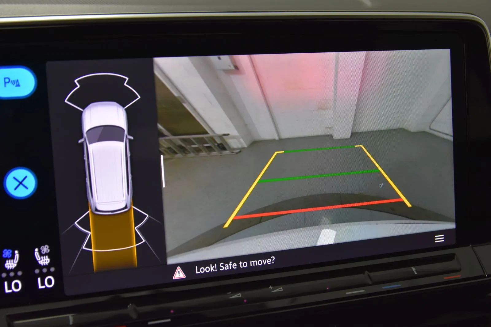 2024 Volkswagen Atlas SE Technology photo 20