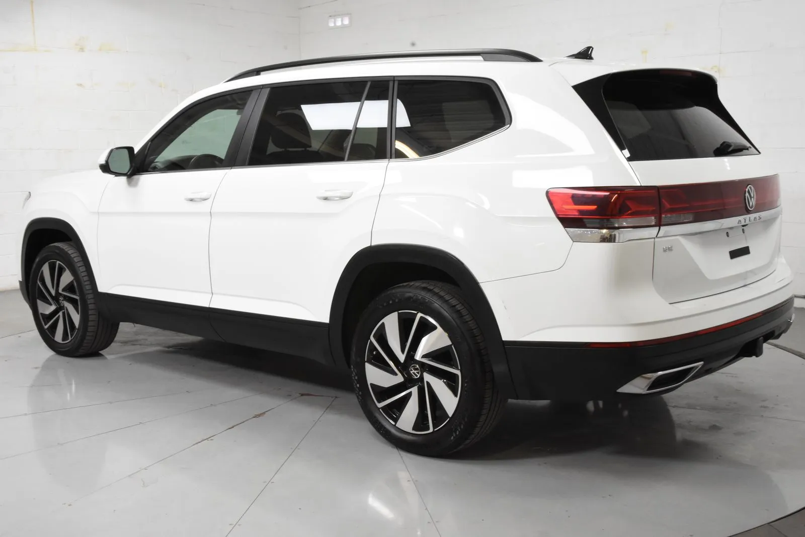 2024 Volkswagen Atlas SE Technology photo 28