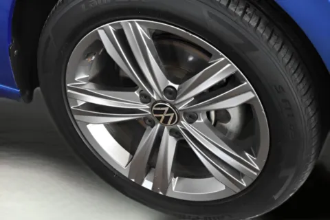 More photos of 2024 Volkswagen Jetta 1.5T SE at Trevinos Auto Mart, TX