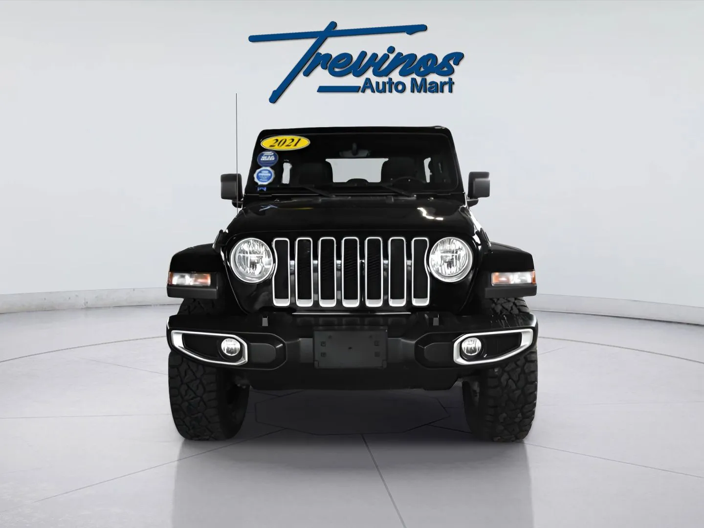 2021 Jeep Wrangler Unlimited Sahara photo 2