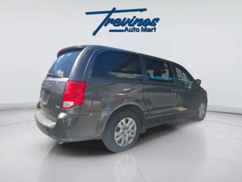 More photos of 2019 Dodge Grand Caravan SE at Trevinos Auto Mart, TX