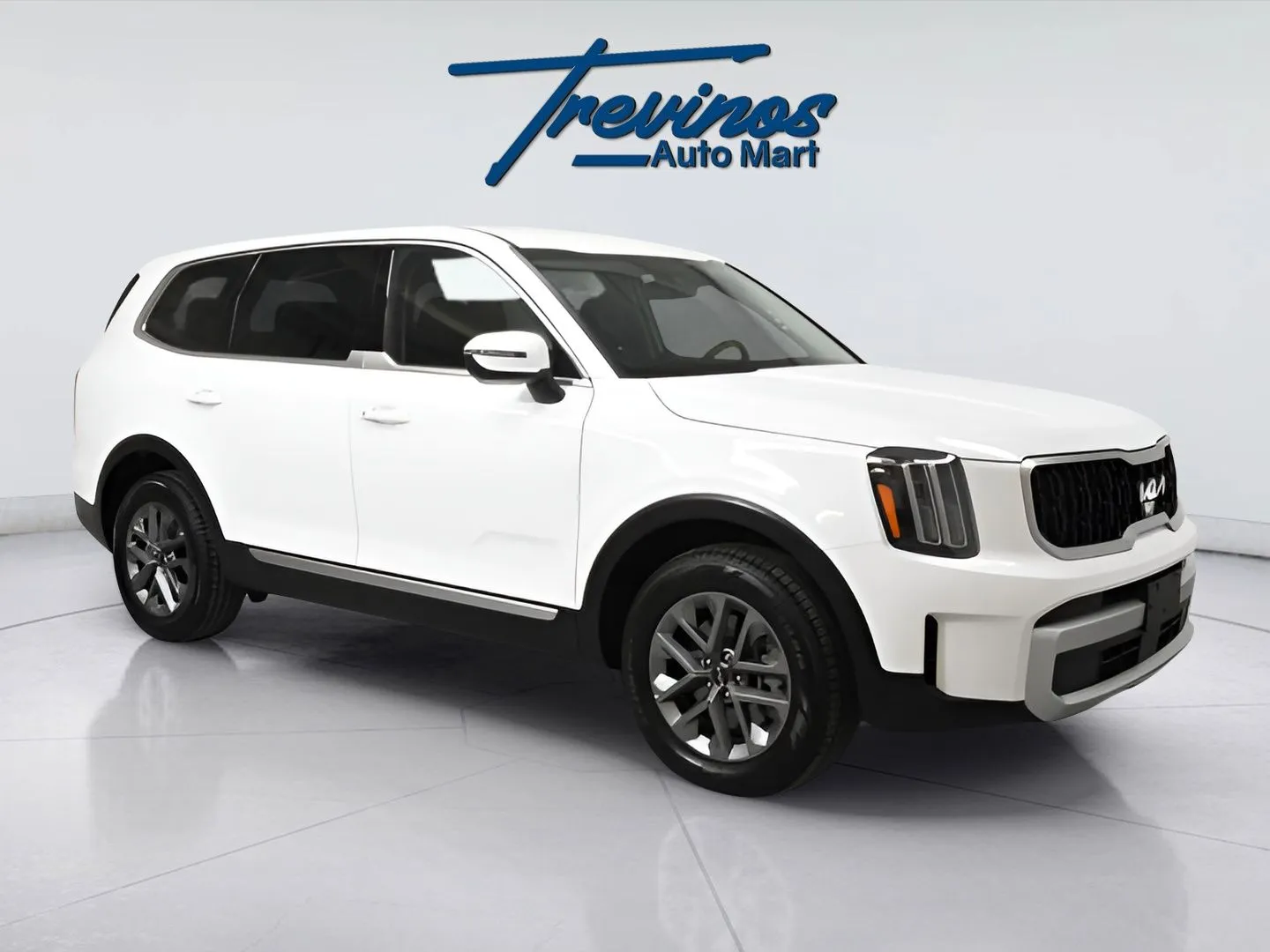 White 2025 Kia Telluride LX for sale in McAllen, TX
