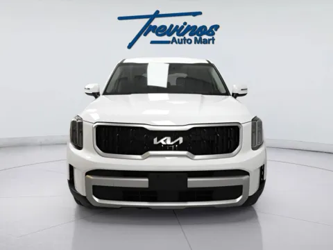 More photos of 2025 Kia Telluride LX at Trevinos Auto Mart, TX