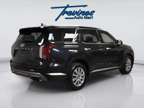 Photos of 2024 Hyundai Palisade SEL for sale in McAllen, TX at Trevinos Auto Mart