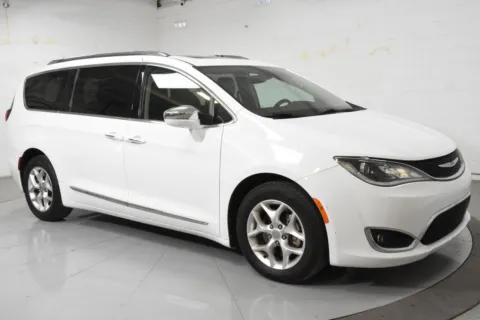 White 2020 Chrysler Pacifica Limited for sale in McAllen, TX