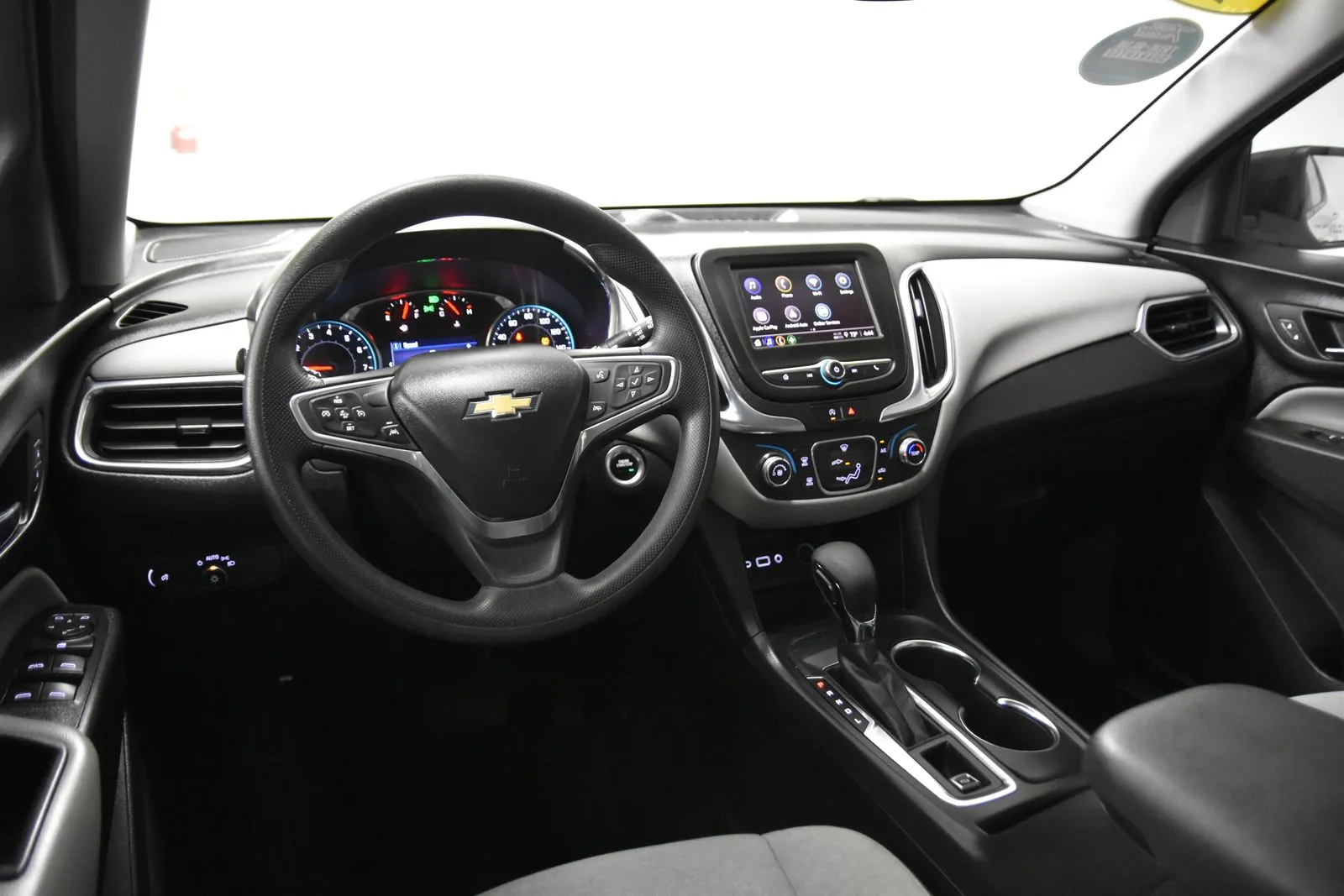 2022 Chevrolet Equinox LS photo 4