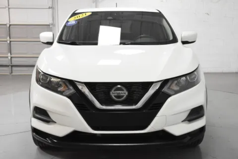 More photos of 2021 Nissan Rogue Sport S at Trevinos Auto Mart, TX