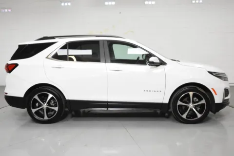 More photos of 2024 Chevrolet Equinox LT at Trevinos Auto Mart, TX