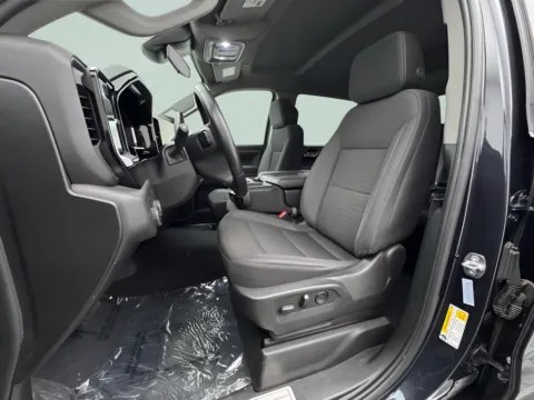 More photos of 2024 Chevrolet Silverado 1500 LT at Countryside Mitsubishi, IL