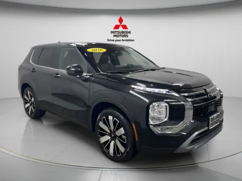 Photos of 2026 Mitsubishi Outlander SE for sale in Countryside, IL at Countryside Mitsubishi