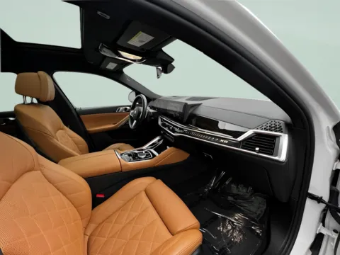 More photos of 2025 BMW X6 xDrive40i at Countryside Mitsubishi, IL