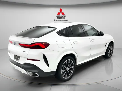 Another view of 2025 BMW X6 xDrive40i for sale in Countryside, IL at Countryside Mitsubishi