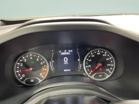 More photos of 2020 Jeep Renegade Latitude at Countryside Mitsubishi, IL