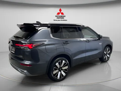Another view of 2026 Mitsubishi Outlander PHEV SEL for sale in Countryside, IL at Countryside Mitsubishi