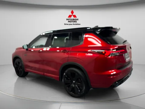 More photos of 2026 Mitsubishi Outlander PHEV Black Edition at Countryside Mitsubishi, IL