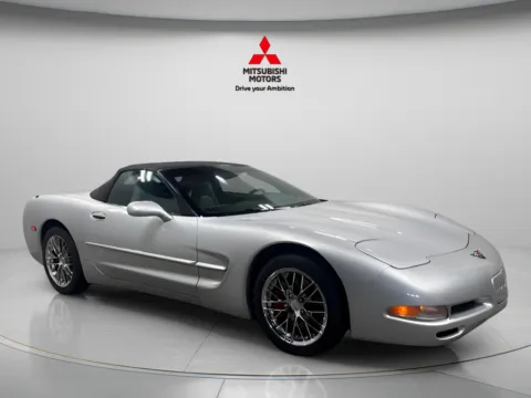 Another view of 2000 Chevrolet Corvette for sale in Countryside, IL at Countryside Mitsubishi
