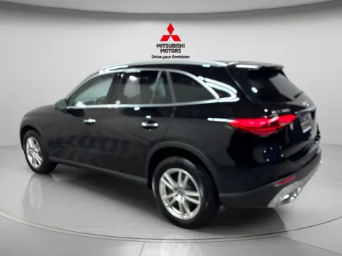 More photos of 2024 Mercedes-Benz GLC 300 at Countryside Mitsubishi, IL