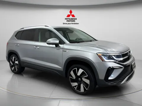 Photos of 2023 Volkswagen Taos 1.5T SEL for sale in Countryside, IL at Countryside Mitsubishi