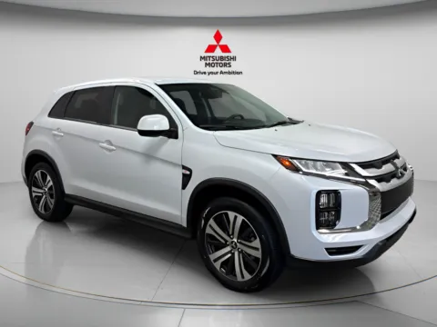 Photos of 2027 Mitsubishi Outlander Sport 2.0 ES for sale in Countryside, IL at Countryside Mitsubishi