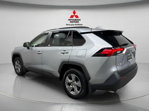 More photos of 2024 Toyota RAV4 Hybrid LE at Countryside Mitsubishi, IL
