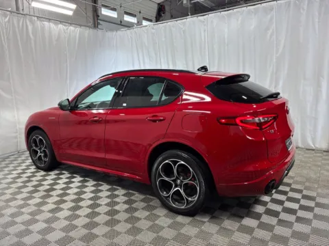 More photos of 2023 Alfa Romeo Stelvio Veloce at Countryside Mitsubishi, IL