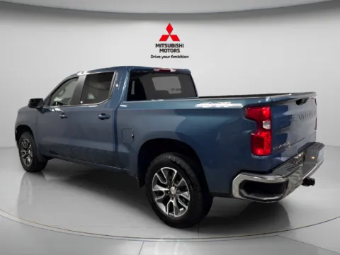 More photos of 2024 Chevrolet Silverado 1500 LT at Countryside Mitsubishi, IL