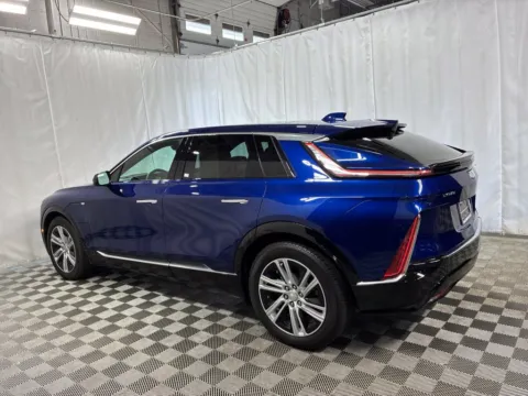 More photos of 2024 Cadillac LYRIQ Tech at Countryside Mitsubishi, IL