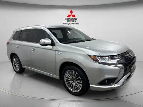 Photos of 2022 Mitsubishi Outlander PHEV SEL for sale in Countryside, IL at Countryside Mitsubishi