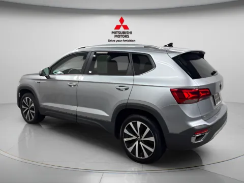 More photos of 2024 Volkswagen Taos 1.5T SE at Countryside Mitsubishi, IL