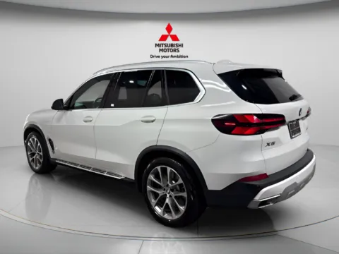 More photos of 2025 BMW X5 xDrive50e at Countryside Mitsubishi, IL