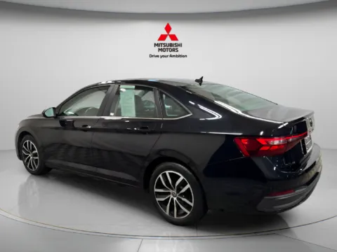 More photos of 2025 Volkswagen Jetta 1.5T SE at Countryside Mitsubishi, IL