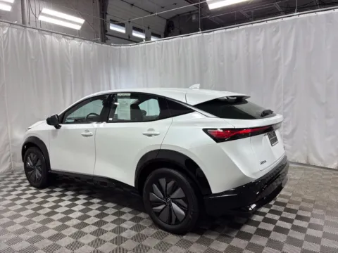 More photos of 2024 Nissan Ariya ENGAGE e-4ORCE at Countryside Mitsubishi, IL