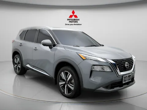 More photos of 2023 Nissan Rogue SL at Countryside Mitsubishi, IL