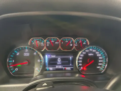 More photos of 2017 Chevrolet Silverado 1500 LT at Countryside Mitsubishi, IL
