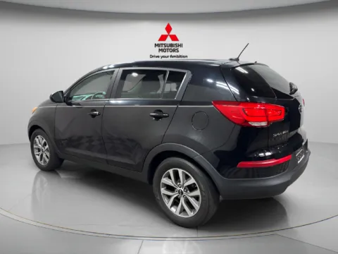 More photos of 2016 Kia Sportage LX at Countryside Mitsubishi, IL