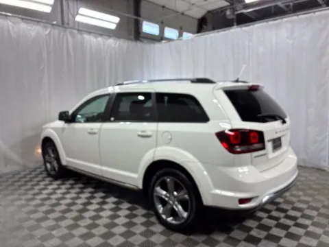 More photos of 2016 Dodge Journey Crossroad at Countryside Mitsubishi, IL