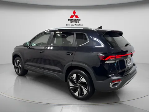 More photos of 2025 Volkswagen Taos 1.5T SE at Countryside Mitsubishi, IL