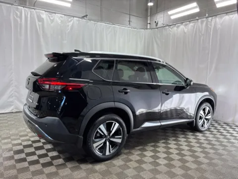 Another view of 2023 Nissan Rogue SL for sale in Countryside, IL at Countryside Mitsubishi