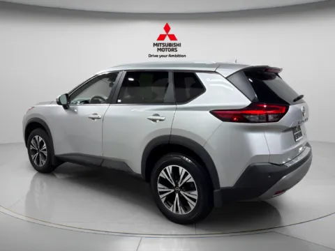 More photos of 2023 Nissan Rogue SV at Countryside Mitsubishi, IL