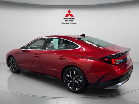 More photos of 2025 Hyundai Sonata SEL at Countryside Mitsubishi, IL