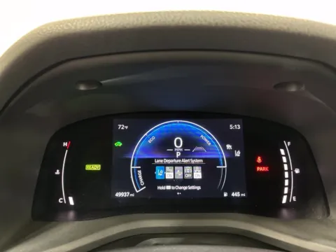 More photos of 2025 Toyota Camry LE at Countryside Mitsubishi, IL
