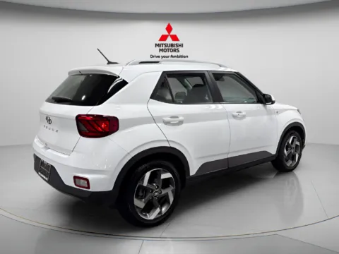 Another view of 2025 Hyundai Venue SEL for sale in Countryside, IL at Countryside Mitsubishi