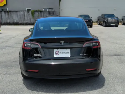 More photos of 2022 Tesla Model 3 Long Range at Step One Cadillac Fort Walton Beach, FL