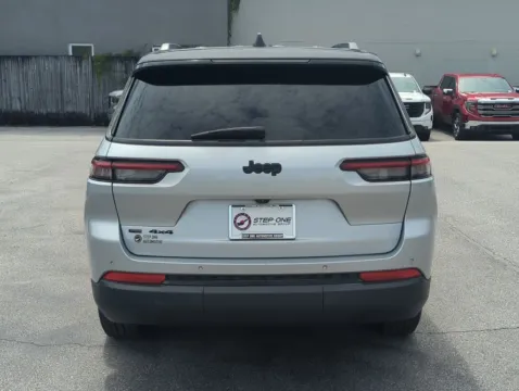More photos of 2021 Jeep Grand Cherokee L Limited at Step One Cadillac Fort Walton Beach, FL